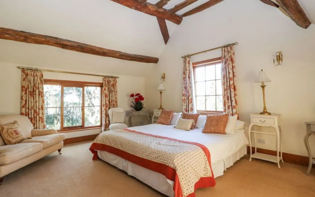 Mickle Trafford Manor