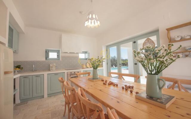 TD Marl Luxury Trulli Experience w Stunning Pool