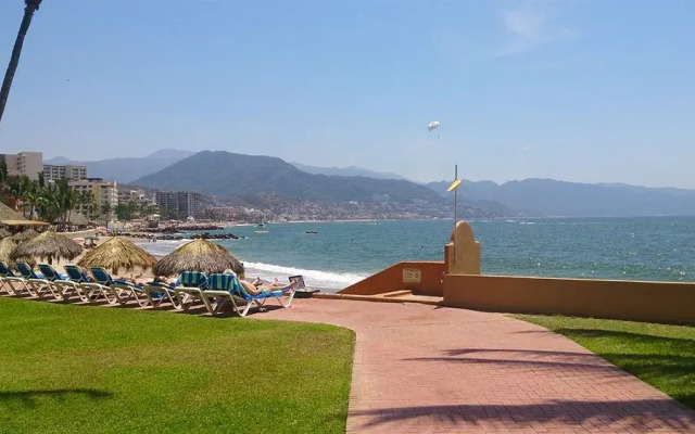 Los Tules Resort