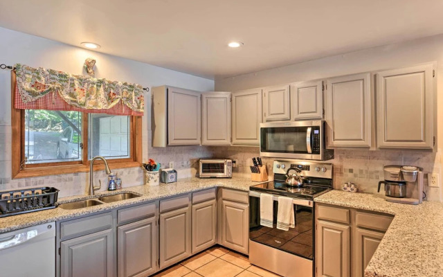 Lakefront Retreat w/ Dock & Yard in Tobyhanna!