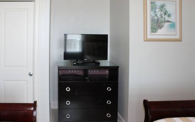 Whar305x 2 Bedroom Condo