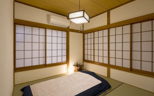 Sheena and Ippei - Hostel