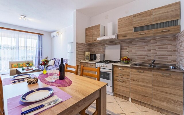 Nice Apartment in Labin With 1 Bedrooms and Wifi