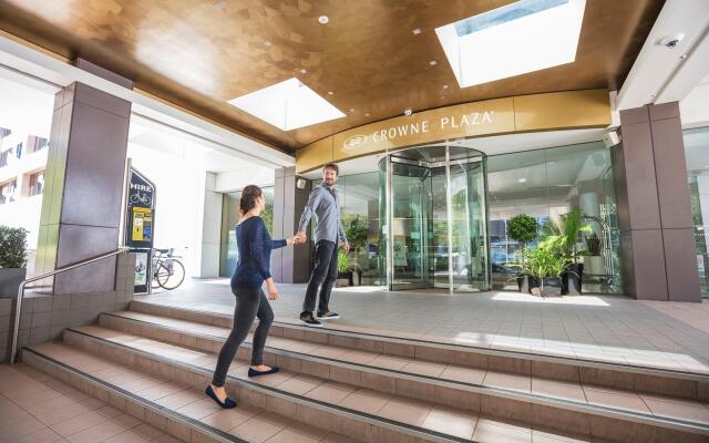 Crowne Plaza Canberra by IHG
