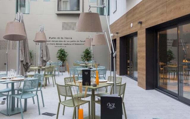 Hotel Macia Sevilla Kubb