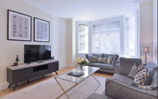 Luxurious 3 Double Bedroom Apartment Hammersmith