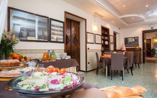 Albergo Residence Fattoria Stocchi