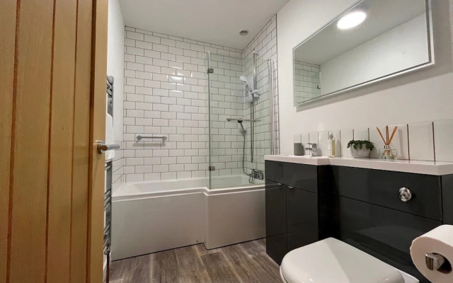 Stunning Reverse Level Townhouse in Penzance