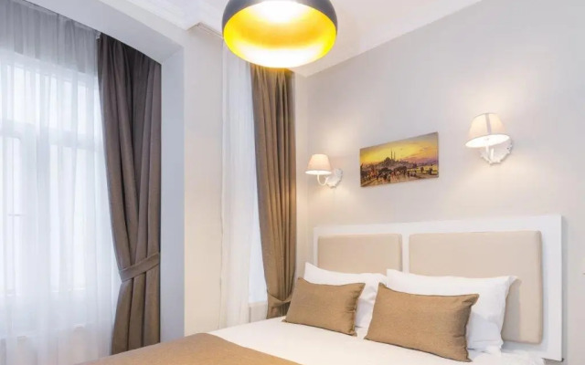 The Little House Hostel