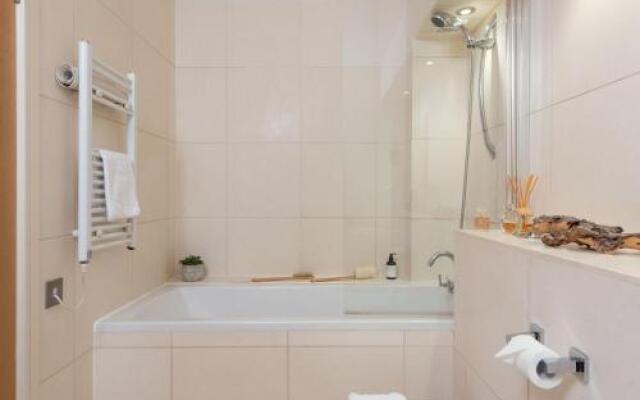 5 The Vista, Newquay