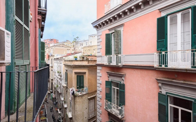 Via Avvocata 25 in Napoli