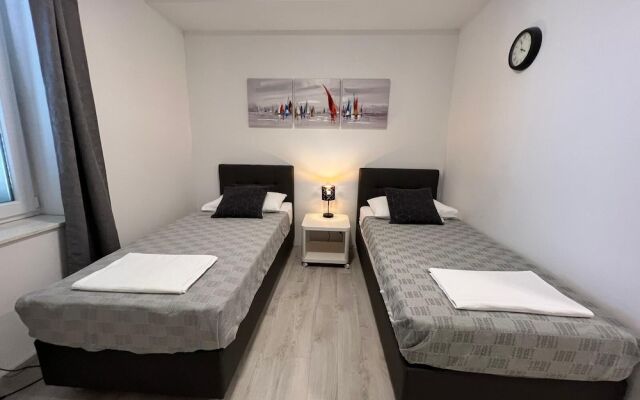 Apartments and Rooms Adriatic Suites