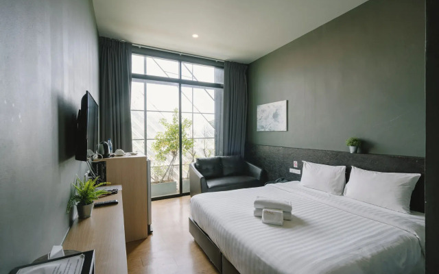 The Arbern Hostel x Bistro