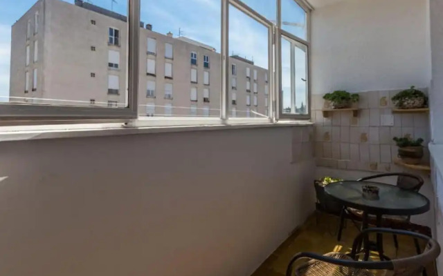 Stylish Two Bedroom Apartment Retreat With Balcony in Zadar
