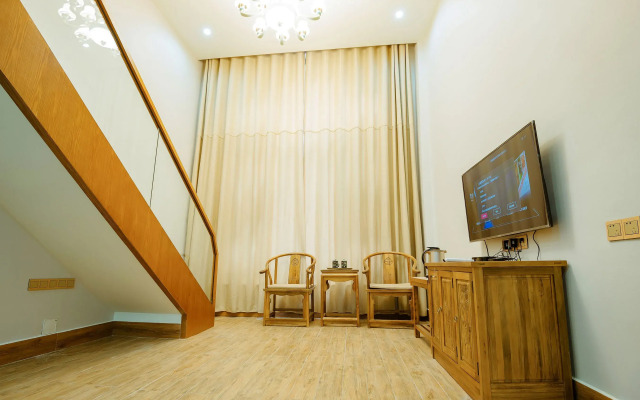 Qingcheng Sunrise Sailing Hotel