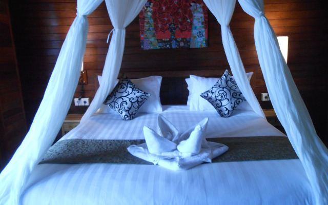 D'Muncuk Huts Lembongan