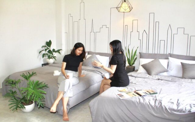 Midmost Boutique Hostel