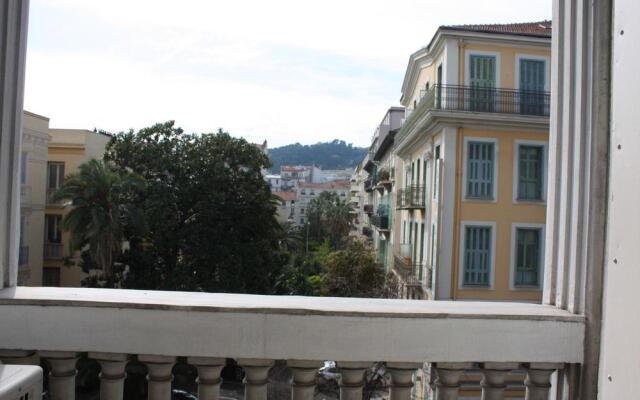 Le Palais des Aigles