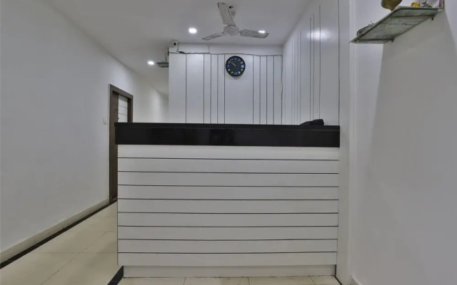 OYO 40663 Knk Hotel