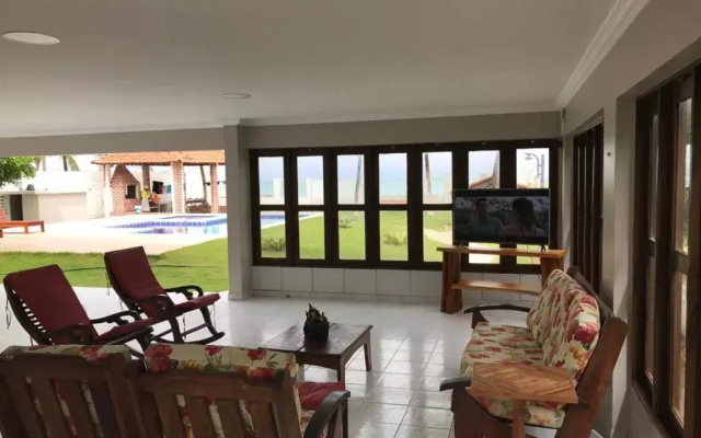 Ampla Casa na beira mar de Maragogi