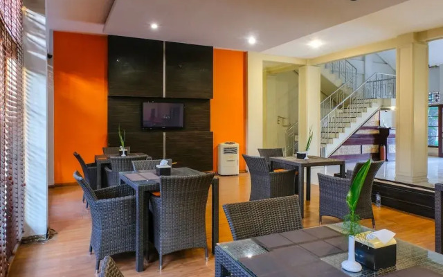 OYO 972 Griya Asri Hotel Mataram