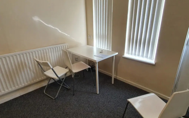 9 Vernon Close Serviced Holiday Home
