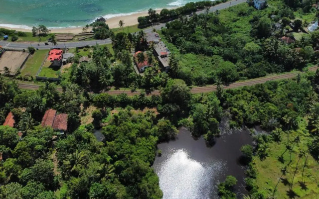 Siri Medura Surf Yoga Meditation Guesthouse And Hostel