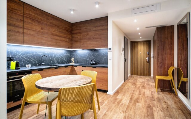 Easy Rent Nieruchomości - APERTA ART