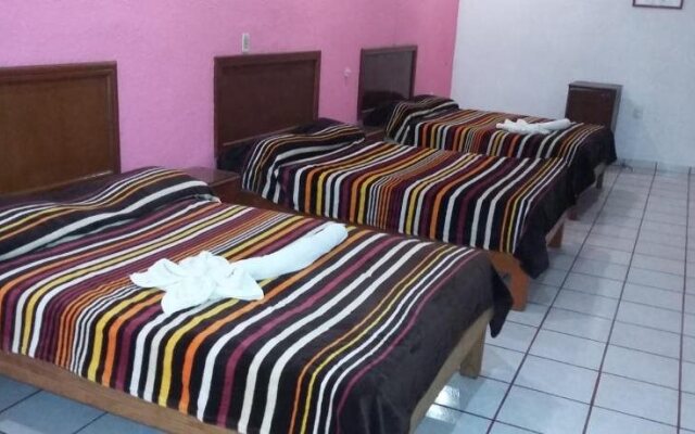 OYO Hotel Nachancan, Calderitas beach
