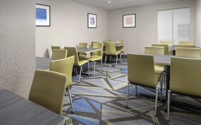 Holiday Inn Express Washington DC - BW Parkway by IHG