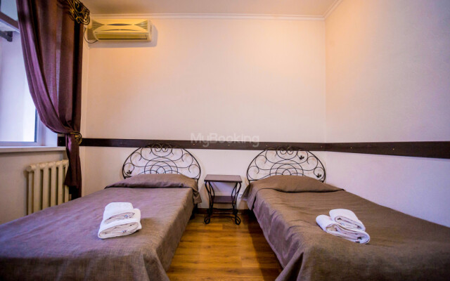 Hosilot Hotel