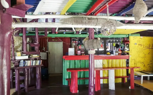 Leaf House Bungalow - Hostel