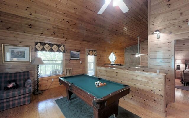 Bearly Visible - 2 Br Cabin
