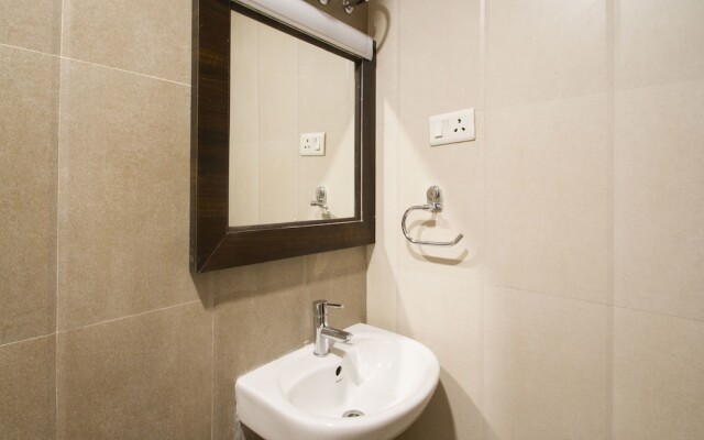 Collection O 7601 Hotel Park Heights Banjara Hills