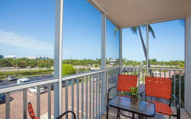 Eva's Bonita Beach & Tennis Condo