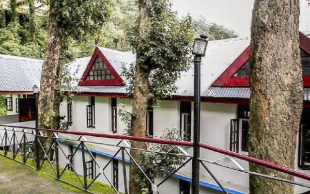 1 BR Guest house in Subhash Chowk, Dalhousie, by GuestHouser (F08F)