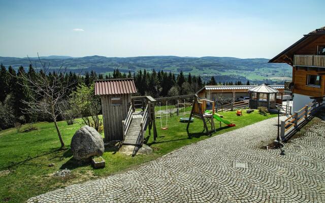 Holiday Home in Neureichenau Near Bavarian Forest