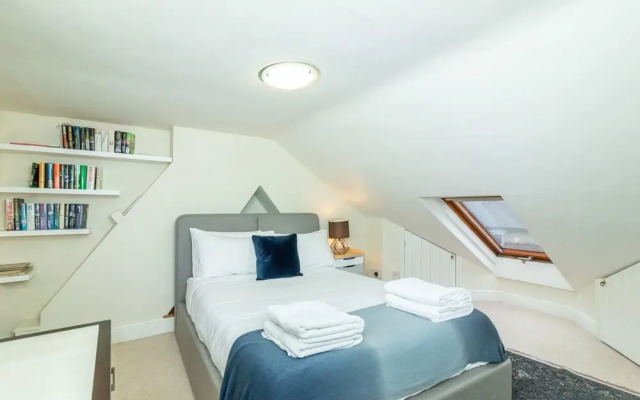 The River Cam Escape - 5BDR with Private Garden with Pond