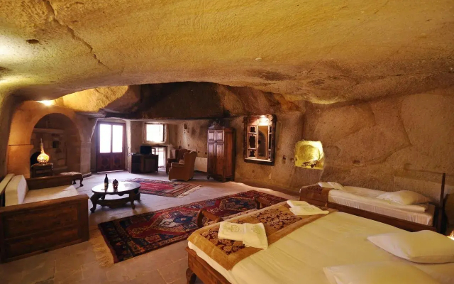 Has Cave Konak