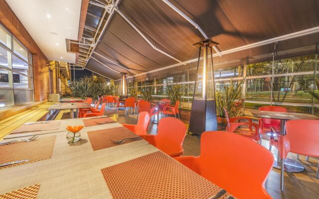 Hotel Plaza Suites