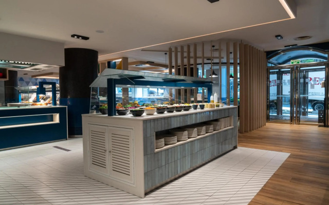 Suites Plaza Hotel & Wellness