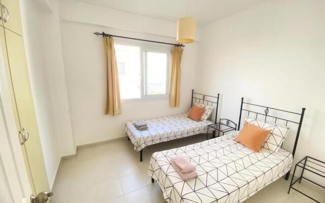 Gems's Apartment - Luxury 3 bedroom penthouse with Pool