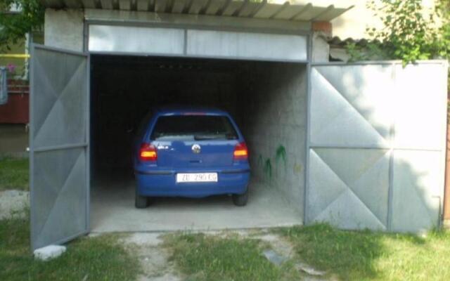 Apartment Fontana Felicita - Near the Beach Kolovare