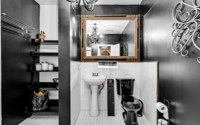 Hipster Upper Buenavista House
