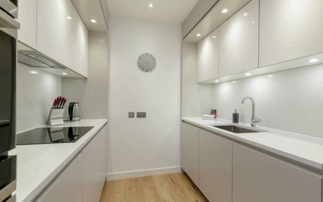 Luxury Apartment - Quartermile