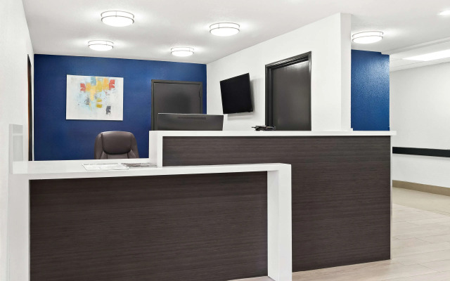 Surestay By Best Western Groves