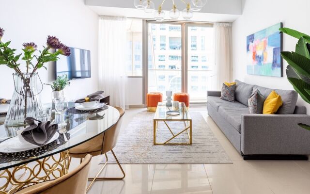 Elegant and Functional 2BR in Marina - Sleeps 5!