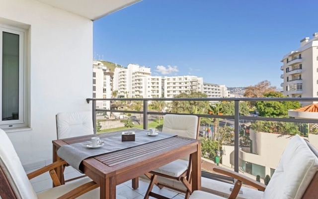 Rodamar I by An Island Apart