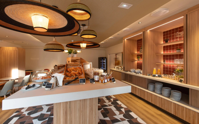 Hotel Campanile Reims Centre - Cathedrale