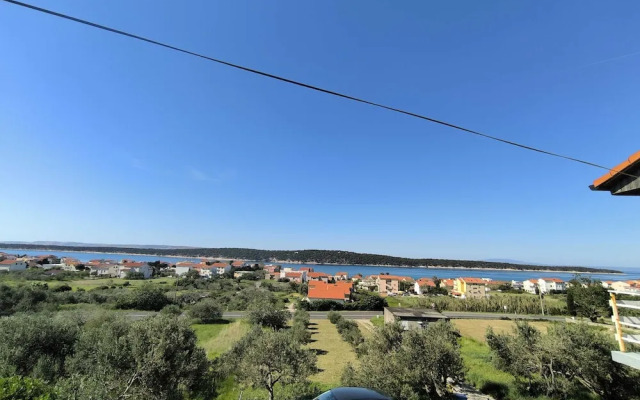 Serene Barbat Escape With Just Minutes From the Beach